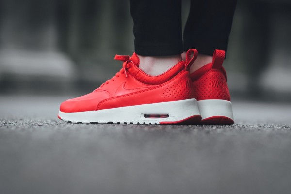 Nike WMNS Air Max Thea Premium - Universty Red/Sail-White 3