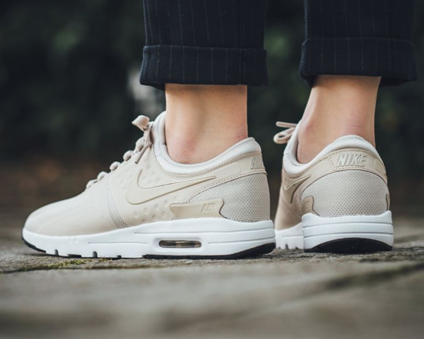 Nike WMNS Air Max Zero - Light Orewood Brown/Oatmeal-White-Black 3