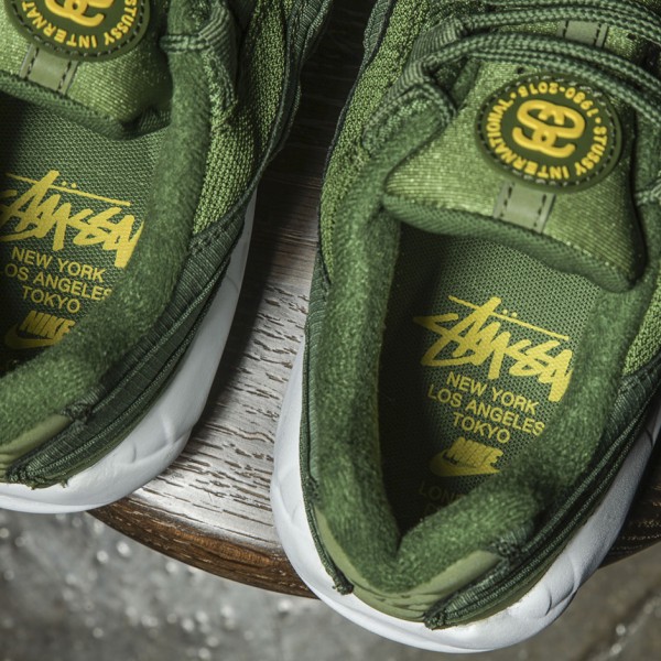 Stussy x Nike Air Max 95 Collection 42