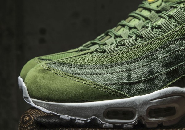 Stussy x Nike Air Max 95 Collection 43